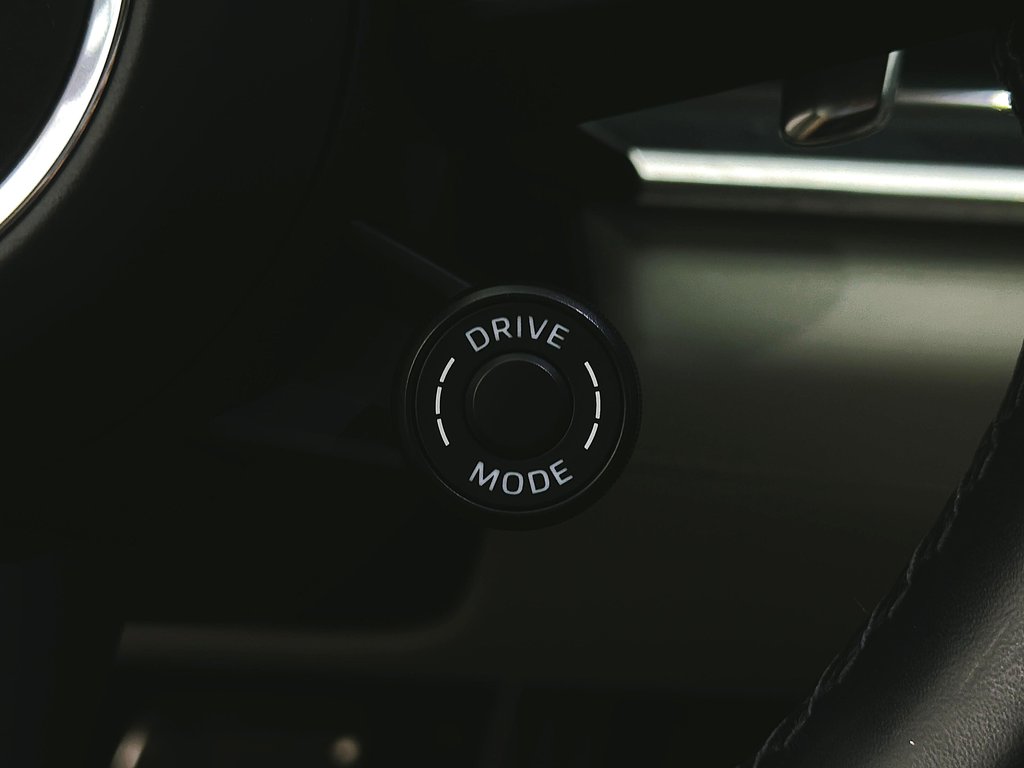 2023 Porsche Panamera 4S E-Hybrid AWD in Laval, Quebec - 18 - w1024h768px