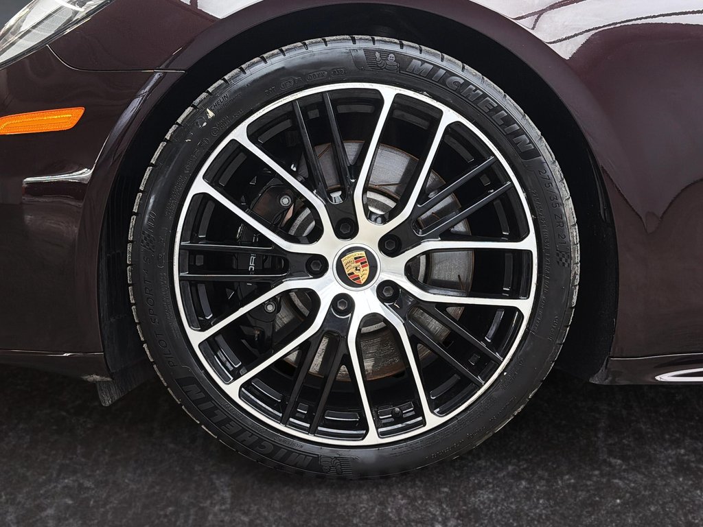 2023 Porsche Panamera 4S E-Hybrid AWD in Laval, Quebec - 11 - w1024h768px