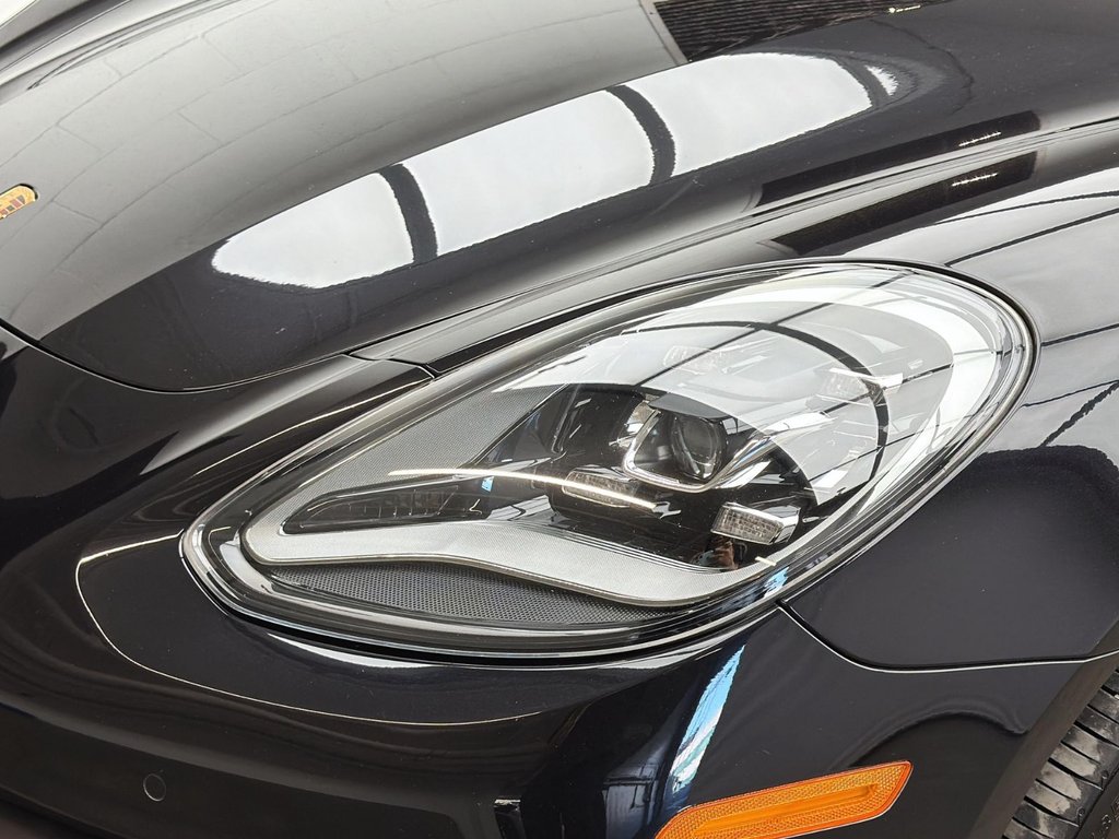 2023 Porsche Panamera in Laval, Quebec - 8 - w1024h768px