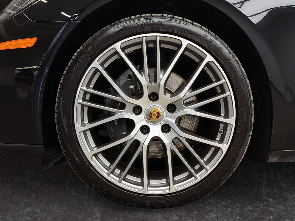2023 Porsche Panamera in Laval, Quebec - 10 - w1024h768px