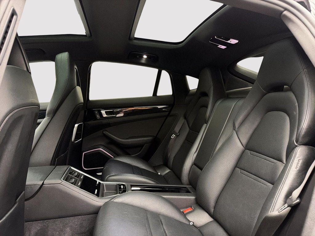 2023 Porsche Panamera in Laval, Quebec - 25 - w1024h768px