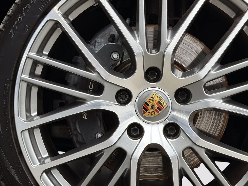 2023 Porsche Panamera in Laval, Quebec - 11 - w1024h768px