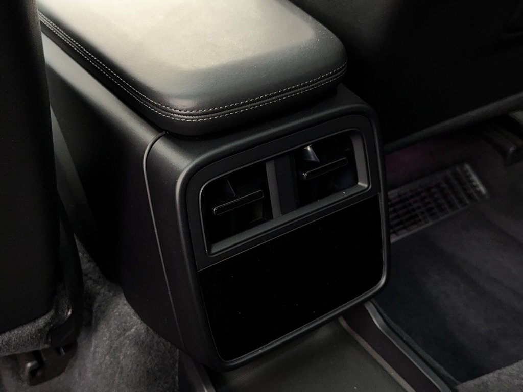 Porsche Taycan 4S  Premium Package,  Adaptive Cruise Control 2020 à Laval, Québec - 35 - w1024h768px