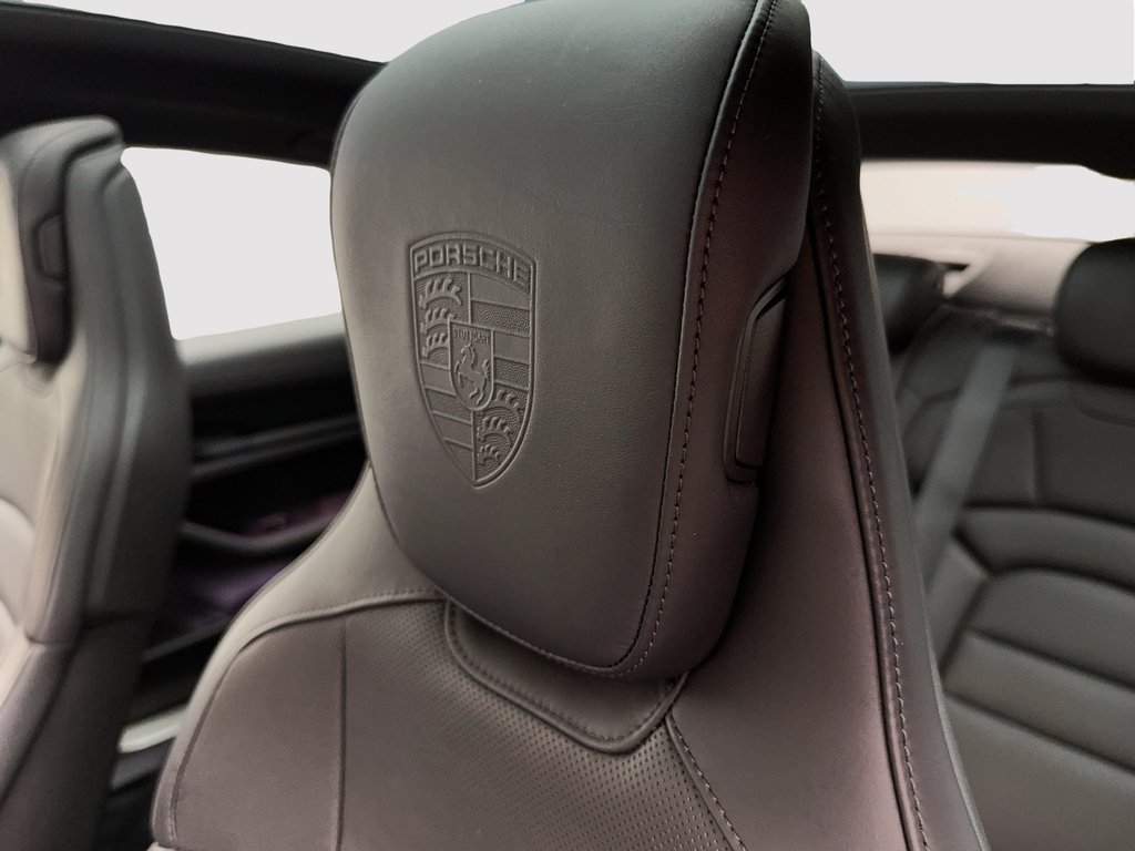 Porsche Taycan 4S  Premium Package,  Adaptive Cruise Control 2020 à Laval, Québec - 27 - w1024h768px