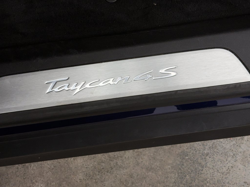 Porsche Taycan 4S  Premium Package,  Adaptive Cruise Control 2020 à Laval, Québec - 24 - w1024h768px