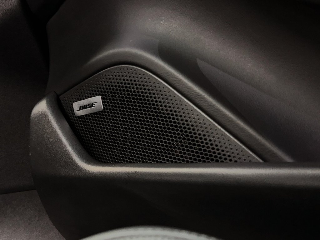 Porsche Taycan 4S  Premium Package,  Adaptive Cruise Control 2020 à Laval, Québec - 25 - w1024h768px