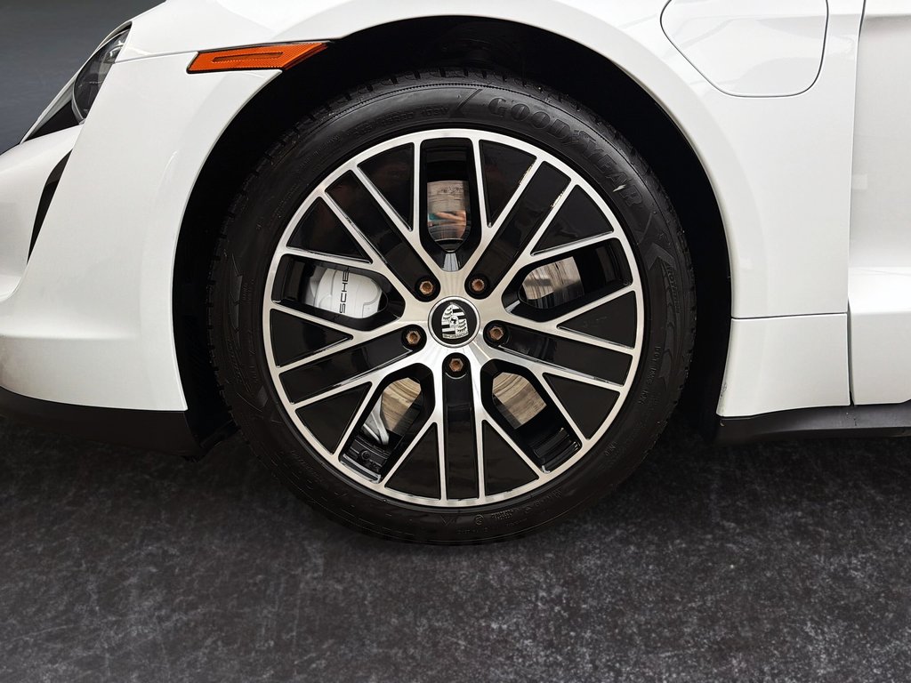 2020 Porsche Taycan 4S Performance Battery Plus in Laval, Quebec - 10 - w1024h768px