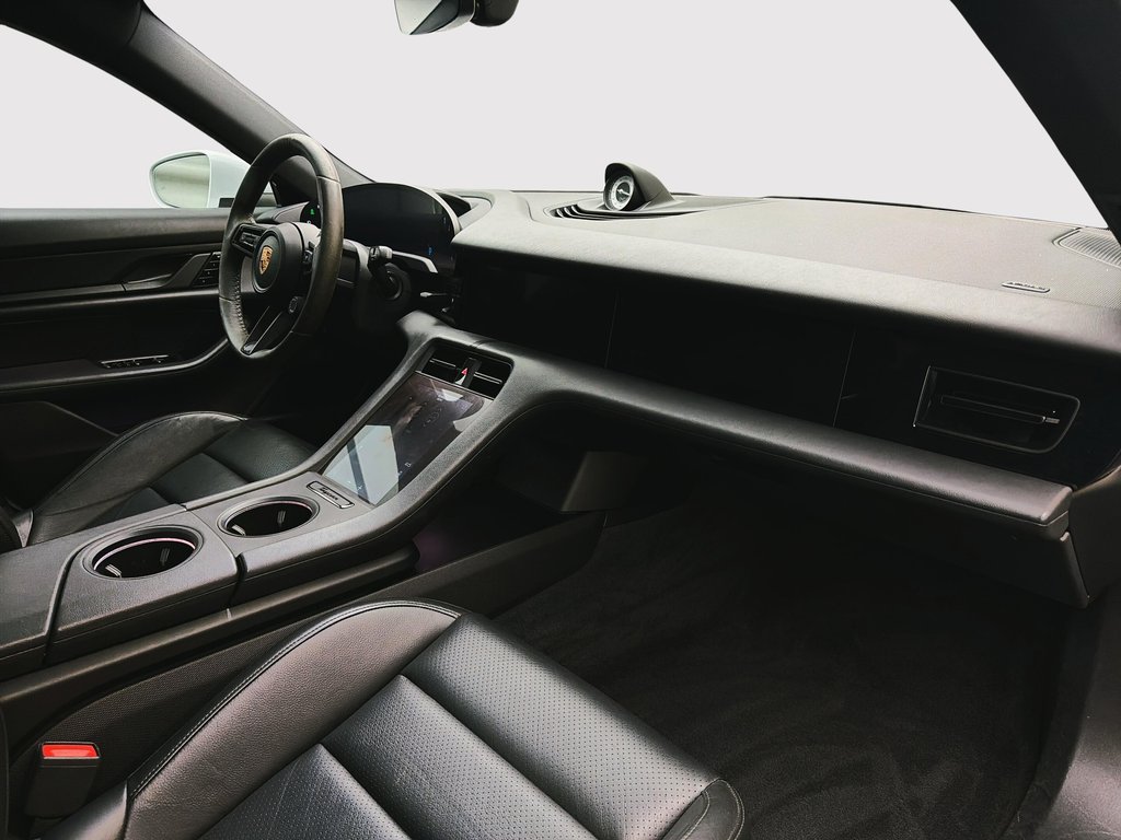 2020 Porsche Taycan 4S Performance Battery Plus in Laval, Quebec - 23 - w1024h768px