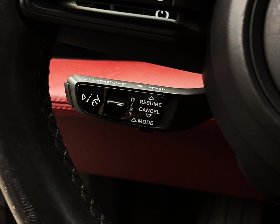 Porsche Taycan 4S Sedan 2020 à Laval, Québec - 17 - w1024h768px