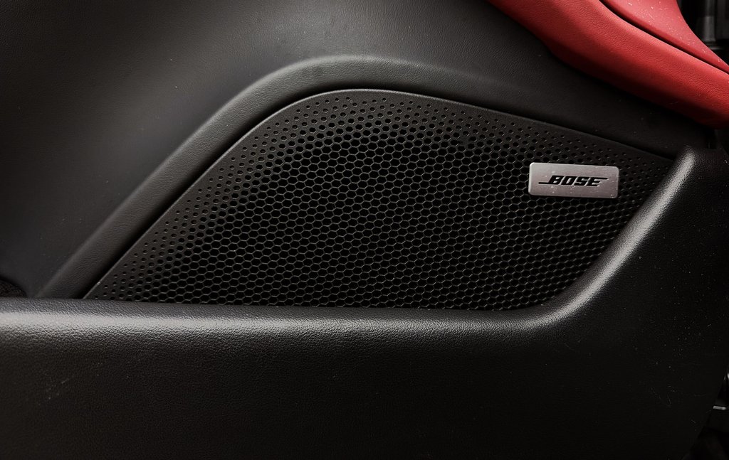 Porsche Taycan 4S Sedan 2020 à Laval, Québec - 28 - w1024h768px