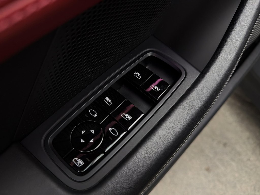 Porsche Taycan 4S Sedan 2020 à Laval, Québec - 27 - w1024h768px