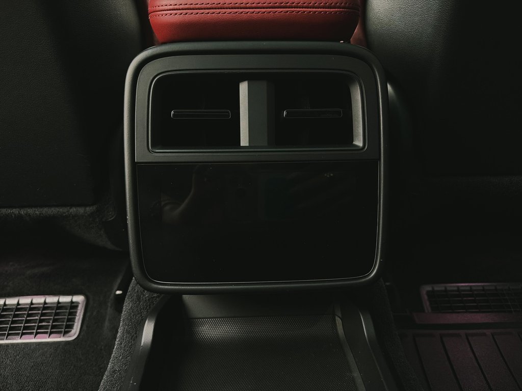 Porsche Taycan 4S Sedan 2020 à Laval, Québec - 24 - w1024h768px