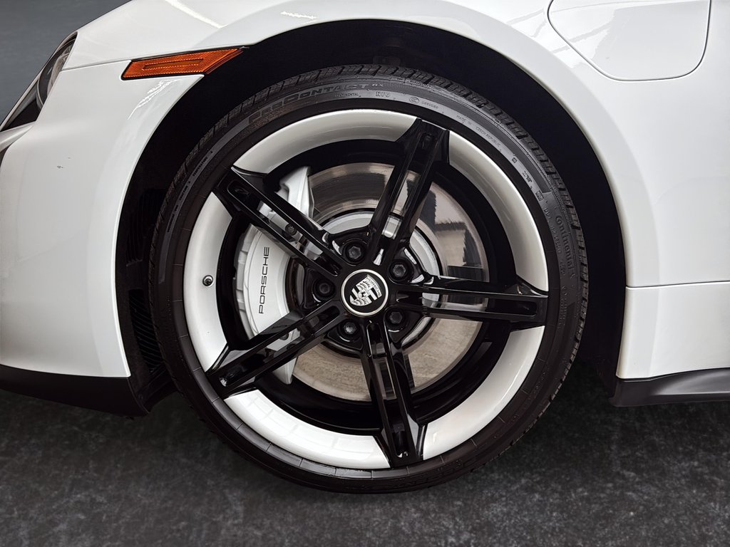Porsche Taycan 4S Performance Package 2021 à Laval, Québec - 11 - w1024h768px