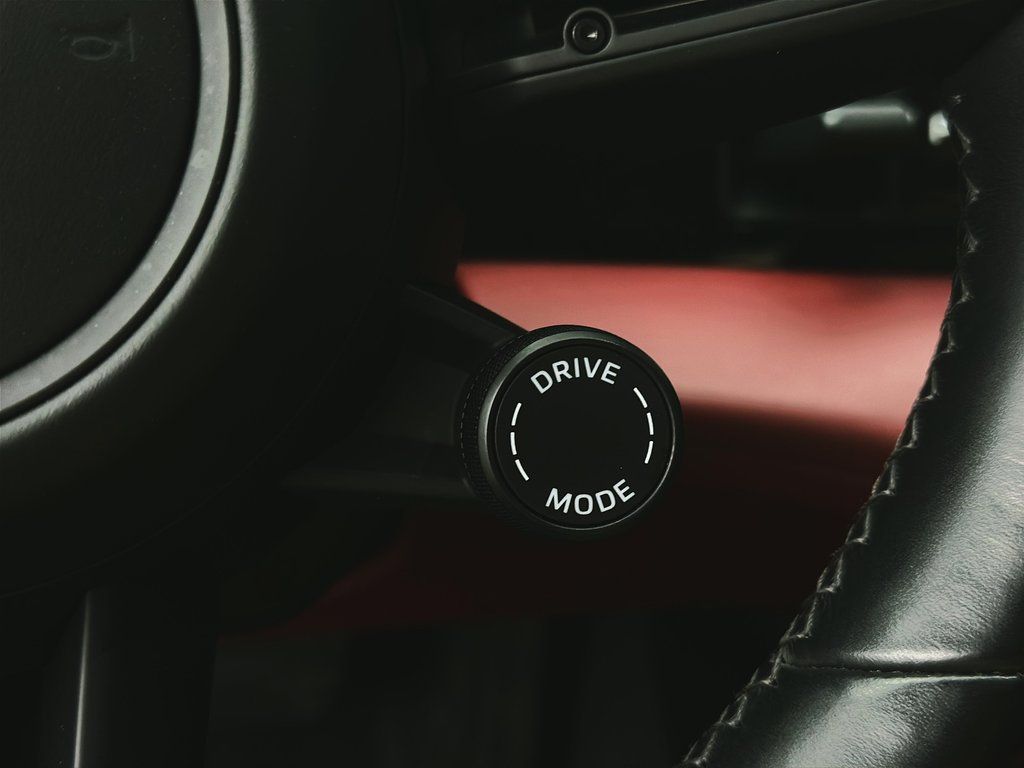 Porsche Taycan 4S Performance Package 2021 à Laval, Québec - 17 - w1024h768px