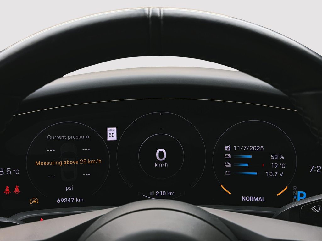 Porsche Taycan 4S Performance Package 2021 à Laval, Québec - 19 - w1024h768px