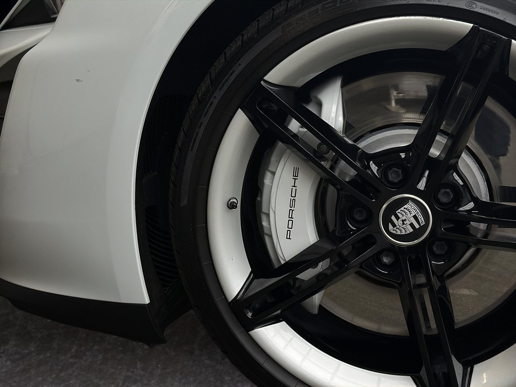 Porsche Taycan 4S Performance Package 2021 à Laval, Québec - 12 - w1024h768px