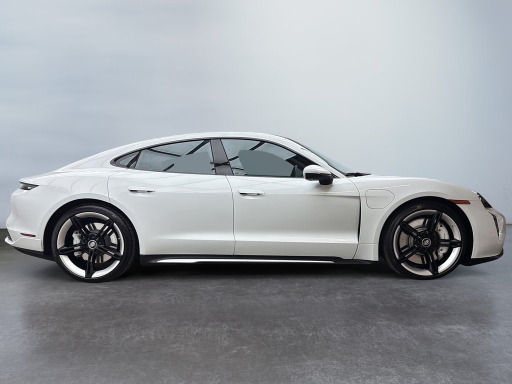 Porsche Taycan 4S Performance Package 2021 à Laval, Québec - 5 - w1024h768px
