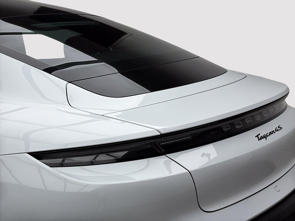 Porsche Taycan 4S Performance Package 2021 à Laval, Québec - 10 - w1024h768px