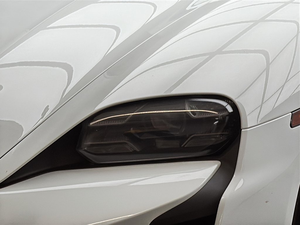 Porsche Taycan 4S Performance Package 2021 à Laval, Québec - 9 - w1024h768px