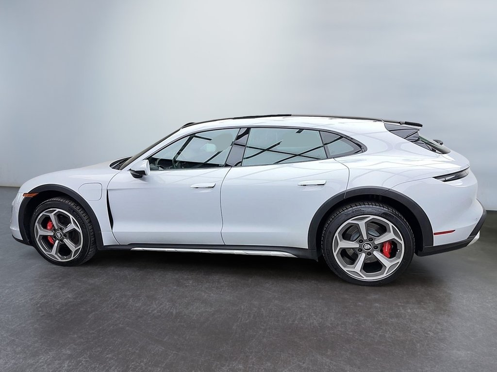 Porsche Taycan 4S Cross Turismo Pemium, Sport Chrono Package 2022 à Laval, Québec - 2 - w1024h768px