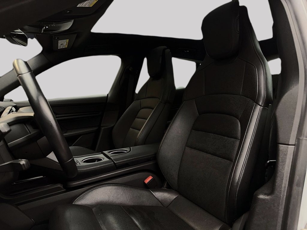 Porsche Taycan 4S Cross Turismo Pemium, Sport Chrono Package 2022 à Laval, Québec - 16 - w1024h768px