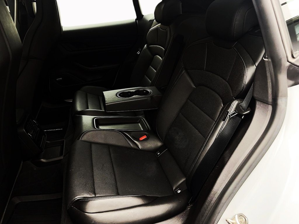 Porsche Taycan 4S Cross Turismo Pemium, Sport Chrono Package 2022 à Laval, Québec - 25 - w1024h768px
