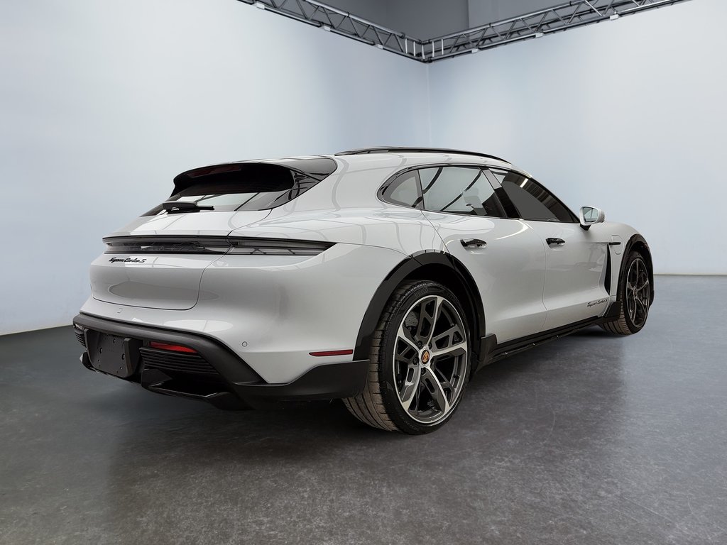 Porsche Taycan Turbo S Cross Turismo AWD 2022 à Laval, Québec - 4 - w1024h768px
