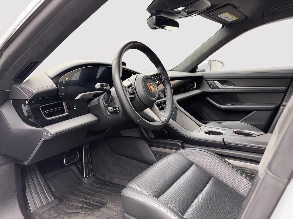 Porsche Taycan Turbo S Cross Turismo AWD 2022 à Laval, Québec - 14 - w1024h768px