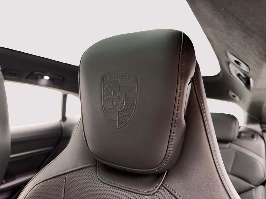 Porsche Taycan Turbo S Cross Turismo AWD 2022 à Laval, Québec - 32 - w1024h768px