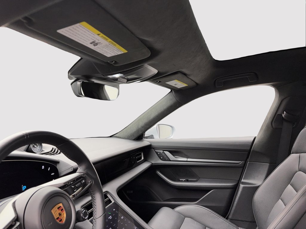 Porsche Taycan Turbo S Cross Turismo AWD 2022 à Laval, Québec - 20 - w1024h768px