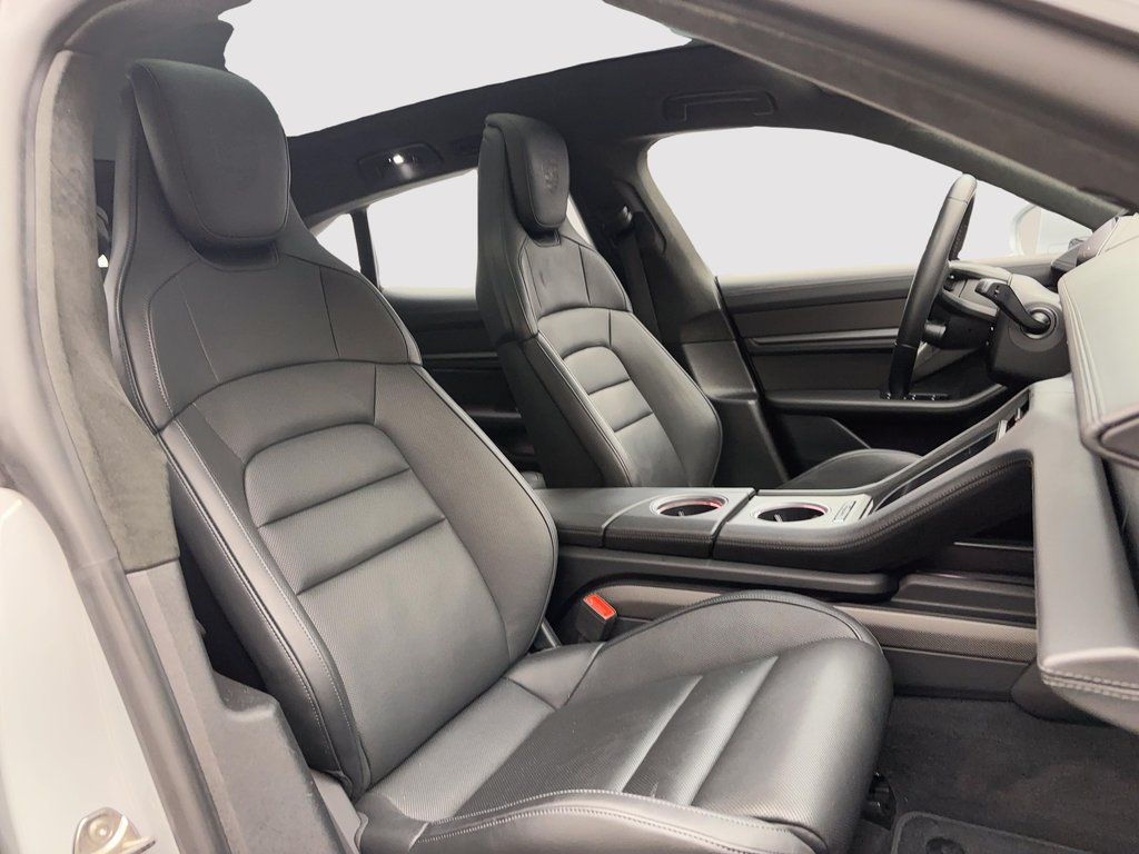 Porsche Taycan Turbo S Cross Turismo AWD 2022 à Laval, Québec - 23 - w1024h768px