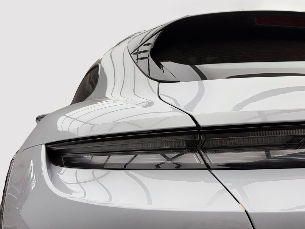 Porsche Taycan Turbo S Cross Turismo AWD 2022 à Laval, Québec - 13 - w1024h768px