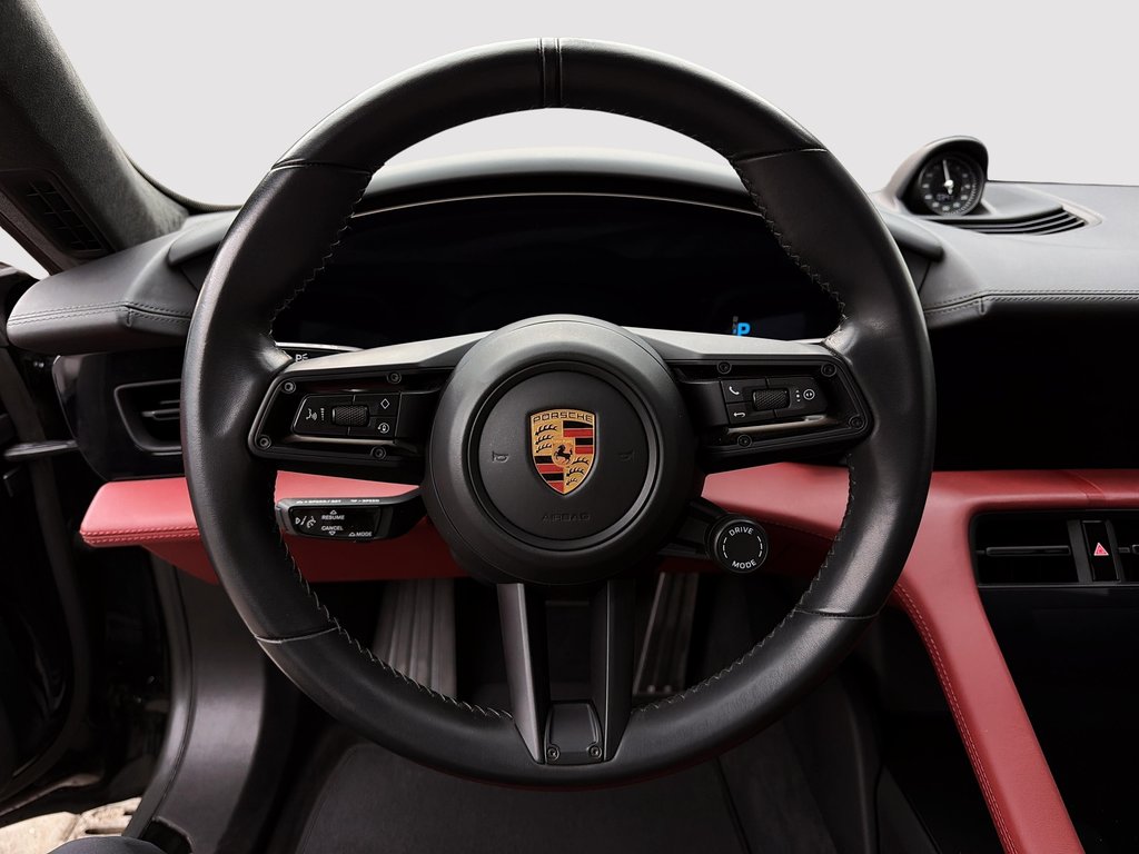 Porsche Taycan GTS AWD 2022 à Laval, Québec - 15 - w1024h768px