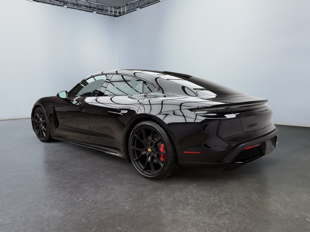 Porsche Taycan GTS AWD 2022 à Laval, Québec - 3 - w1024h768px