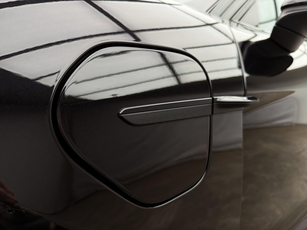 Porsche Taycan GTS AWD 2022 à Laval, Québec - 11 - w1024h768px