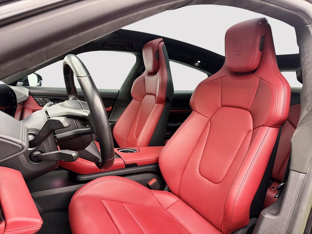 Porsche Taycan GTS AWD 2022 à Laval, Québec - 13 - w1024h768px