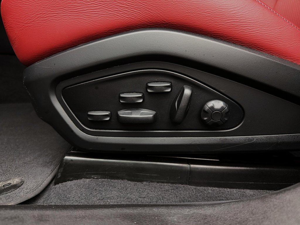 Porsche Taycan GTS AWD 2022 à Laval, Québec - 24 - w1024h768px