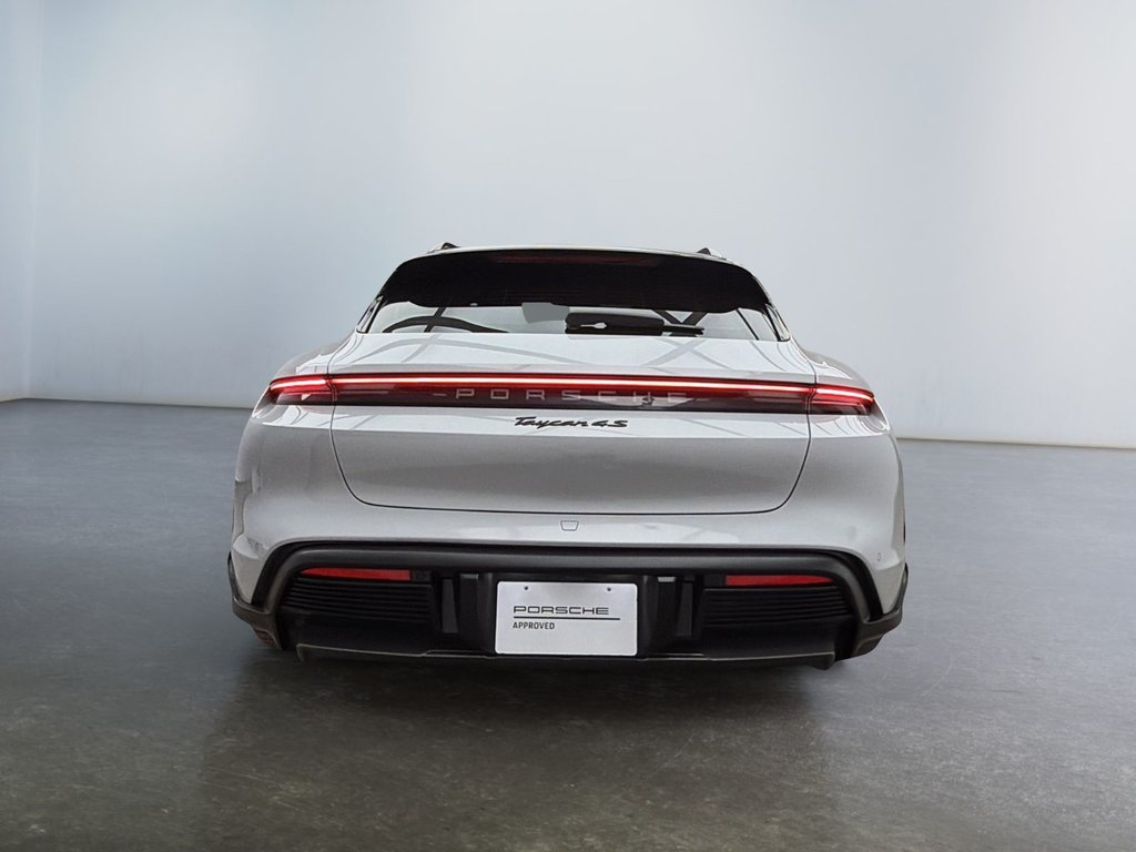 2022 Porsche Taycan 4S in Laval, Quebec - 7 - w1024h768px