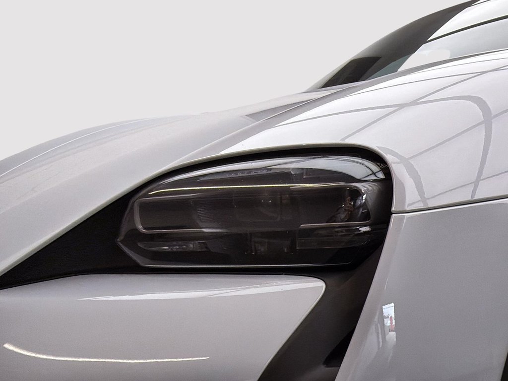 2022 Porsche Taycan 4S in Laval, Quebec - 14 - w1024h768px