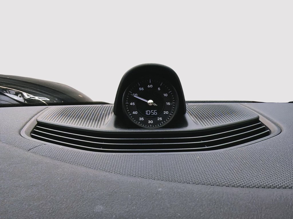 2022 Porsche Taycan 4S in Laval, Quebec - 21 - w1024h768px