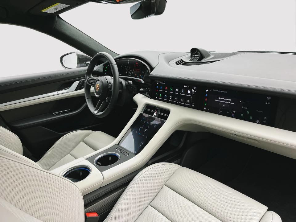 Porsche Taycan Turbo S Technology Package 2023 à Laval, Québec - 21 - w1024h768px