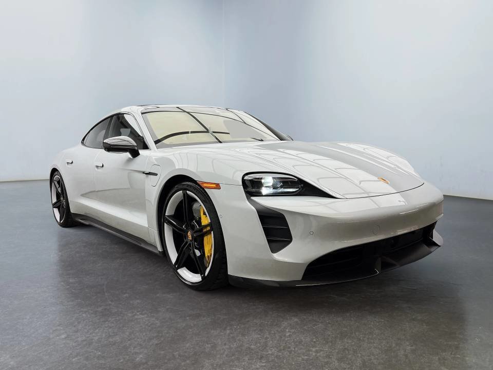 Porsche Taycan Turbo S Technology Package 2023 à Laval, Québec - 6 - w1024h768px