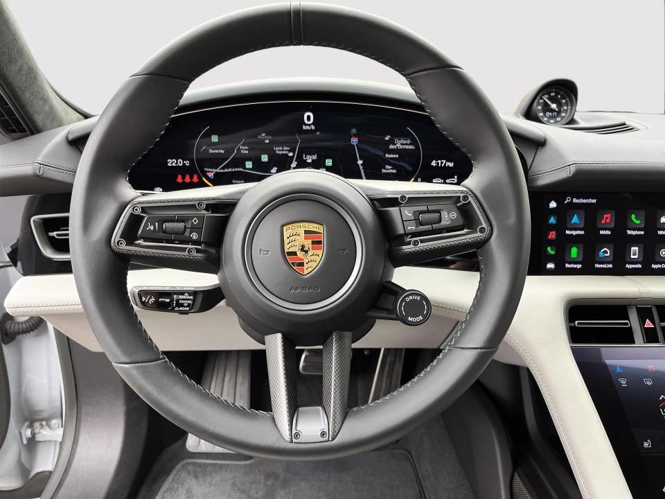 Porsche Taycan Turbo S Technology Package 2023 à Laval, Québec - 16 - w1024h768px