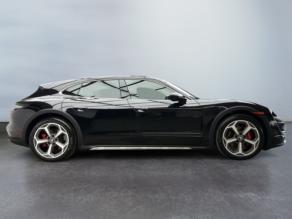 Porsche Taycan 4S Cross Turismo Technology Package 2023 à Laval, Québec - 6 - w1024h768px