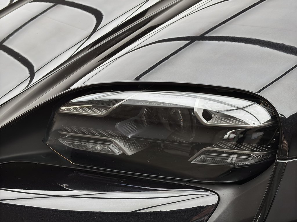 Porsche Taycan 4S Cross Turismo AWD 2023 à Laval, Québec - 11 - w1024h768px