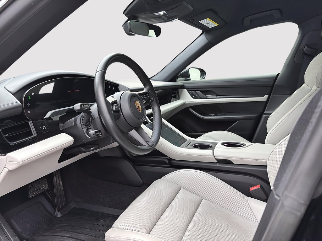Porsche Taycan 4S Cross Turismo Technology Package 2023 à Laval, Québec - 15 - w1024h768px