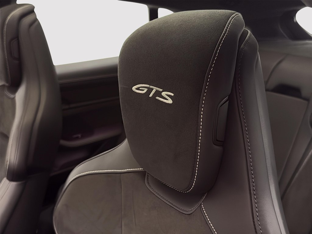 2023 Porsche Taycan GTS Sport Turismo AWD in Laval, Quebec - 32 - w1024h768px