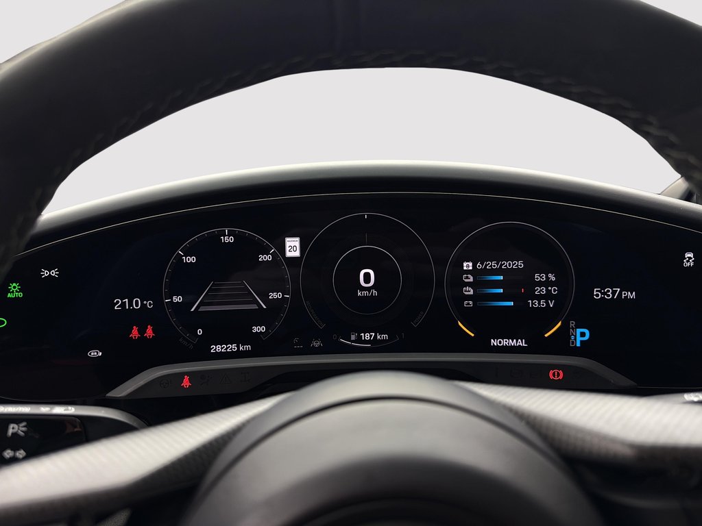 2023 Porsche Taycan GTS Sport Turismo AWD in Laval, Quebec - 16 - w1024h768px