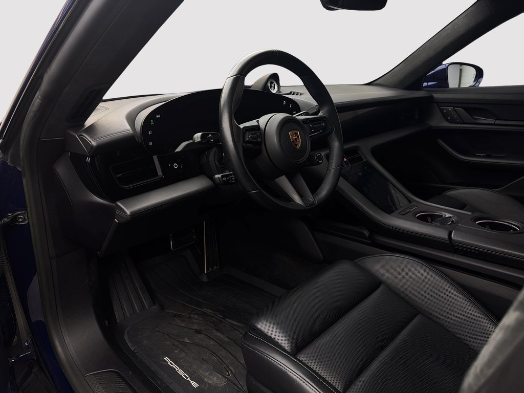 Porsche Taycan GTS Premium Package 2023 à Laval, Québec - 13 - w1024h768px