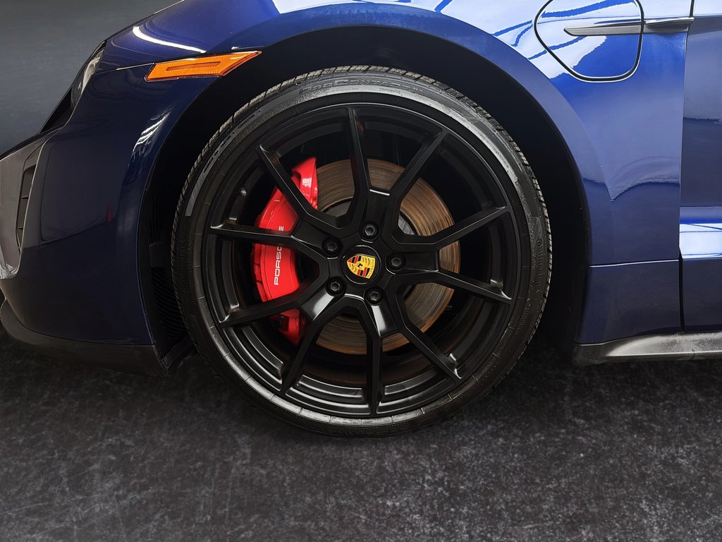 Porsche Taycan GTS Premium Package 2023 à Laval, Québec - 11 - w1024h768px